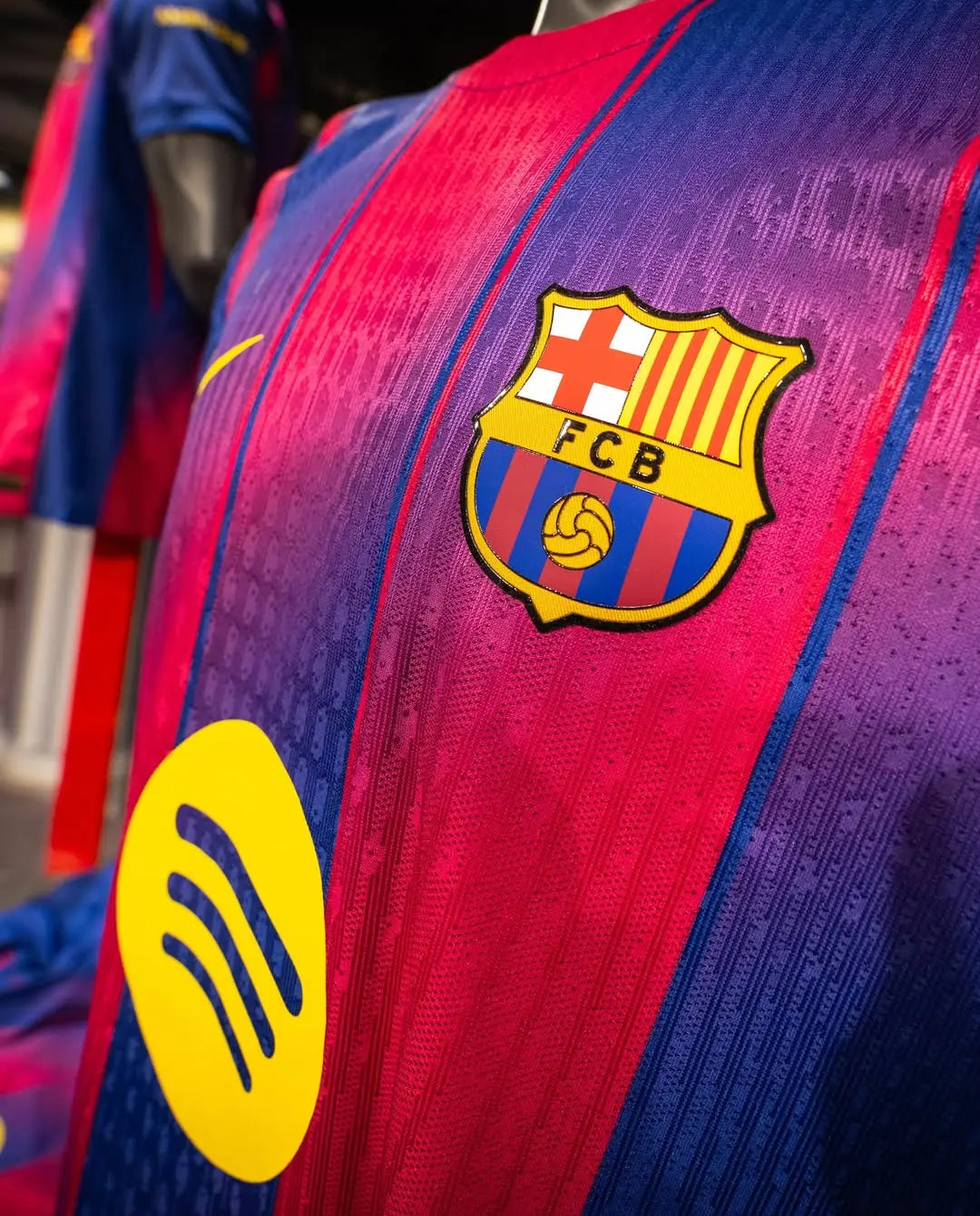 Camiseta del Fc Barcelona calidad 1.1 🎁incluye caja de regalo I ENVIO GRATIS 🔥 SOLO POR HOY CON EL 50% DE DESCUENTO